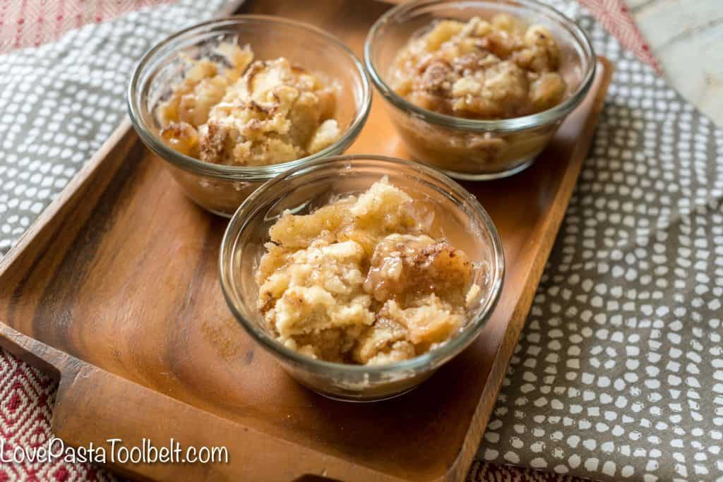 Pick up some fresh apples and whip up this delicious Apple Crumble for your next dessert! 