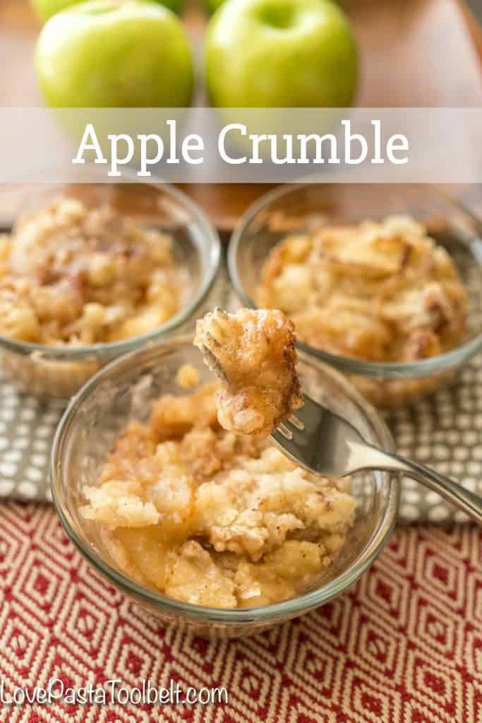 Pick up some fresh apples and whip up this delicious Apple Crumble for your next dessert! 