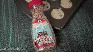 Banana-Oat-Chocolate-Chip-Mini-Muffins