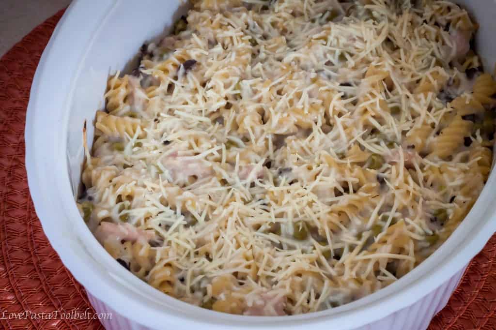 Cheesy Turkey Pasta Bake is the perfect solution for your Thanksgiving Turkey leftovers- Love, Pasta and a Tool Belt #TastetheSeason #ad