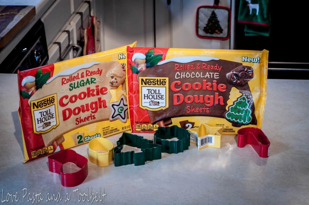 Christmas Cookies with Nestle Toll House Cookie Dough- Love, Pasta and a Tool Belt | Christmas Cookies | Christmas | Cookies | Frosted Cookies | Recipes | Desserts | 