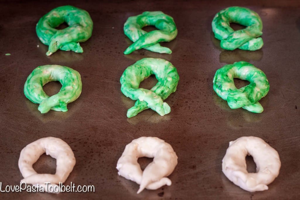 Make some holiday memories with these simple Christmas Wreath Cookies!- Love, Pasta and a Tool Belt #BakingInTheMemories #ad 