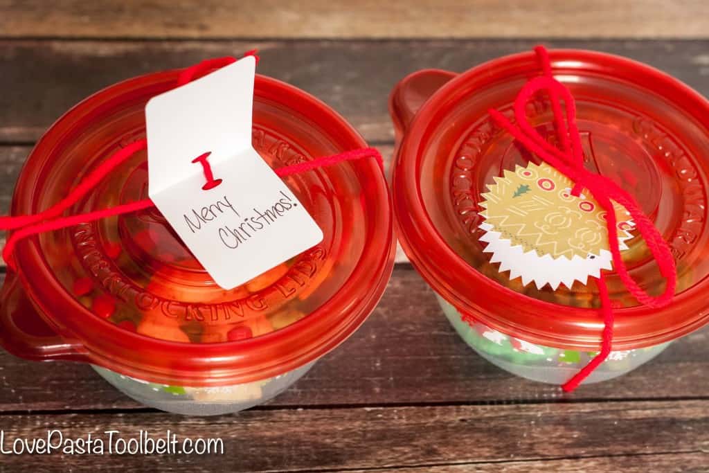 Make some holiday memories with these simple Christmas Wreath Cookies!- Love, Pasta and a Tool Belt #BakingInTheMemories #ad 