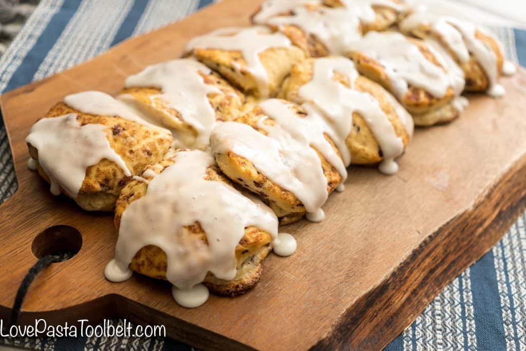 Forget the hard work for a delicious breakfast and make it easy with this Cinnamon Roll Cream Cheese Braid