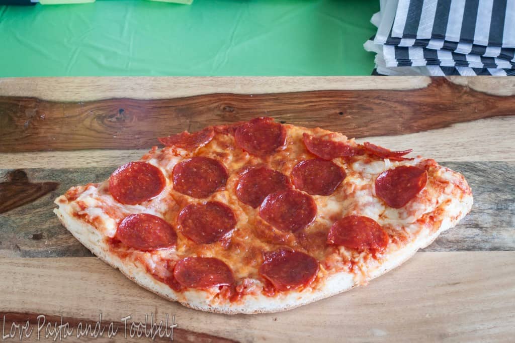 Celebrate the Big Game with DiGiorno®- Love, Pasta and a Tool Belt #ad #PrepareToParty 