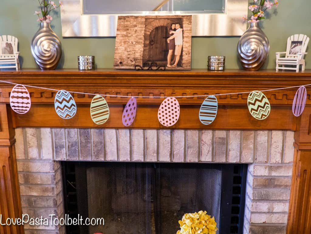 In just a few steps make this Easy Easter Egg Garland for some cute decor!- Love, Pasta and a Tool Bet | DIY | Crafts | Craft Ideas | 