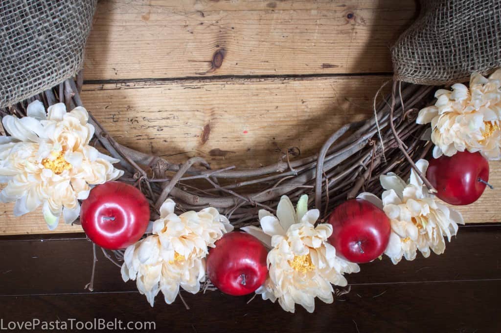 Fall Apple Wreath- Love, Pasta and a Tool Belt #fall #wreath