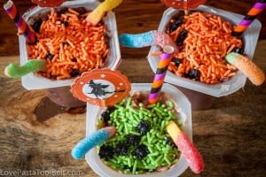 Witches Cauldron Pudding Cups are the perfect Halloween snack for your kids or your Halloween party! #SnackPackMixins #shop