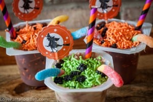 Witches Cauldron Pudding Cups are the perfect Halloween snack for your kids or your Halloween party! #SnackPackMixins #shop