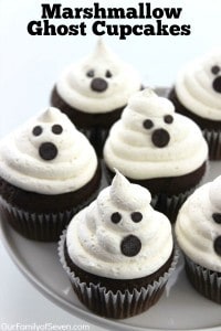 Marshmallow-Ghost-Cupcakes-1