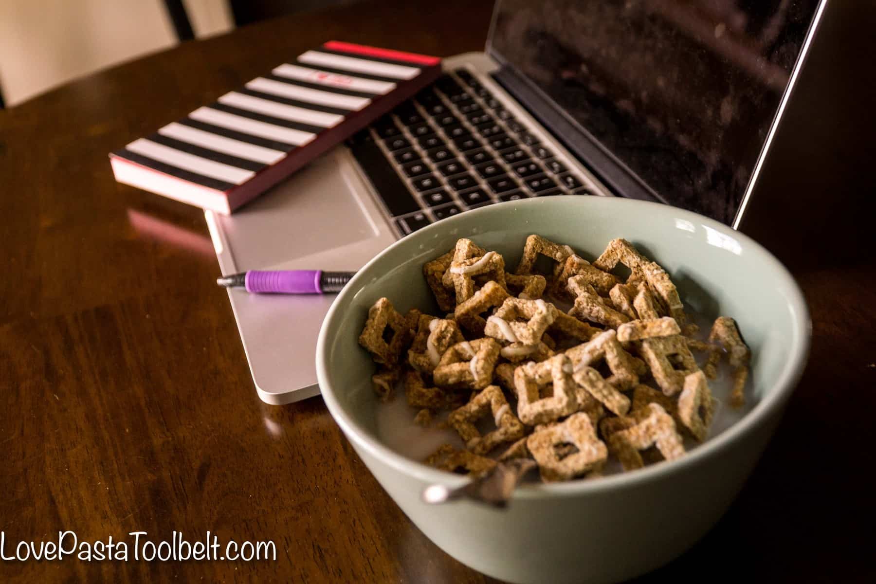 Start your morning off right with these Tips for a Productive Morning- Love, Pasta and a Tool Belt #NatureValleyCereal #ad | productivity | organization | work | 