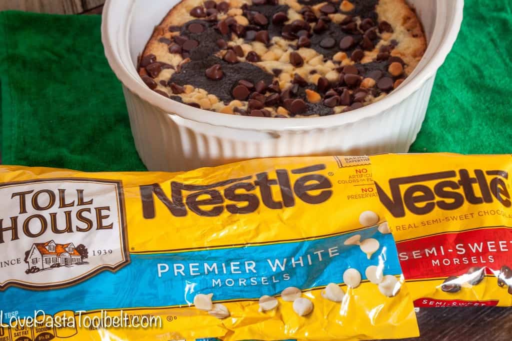 Your family will love this NESTLÉ® Chocolate Delight Dessert- Love, Pasta and a Tool Belt #HolidayRemix #ad | desserts | dessert recipe | recipes | chocolate | 