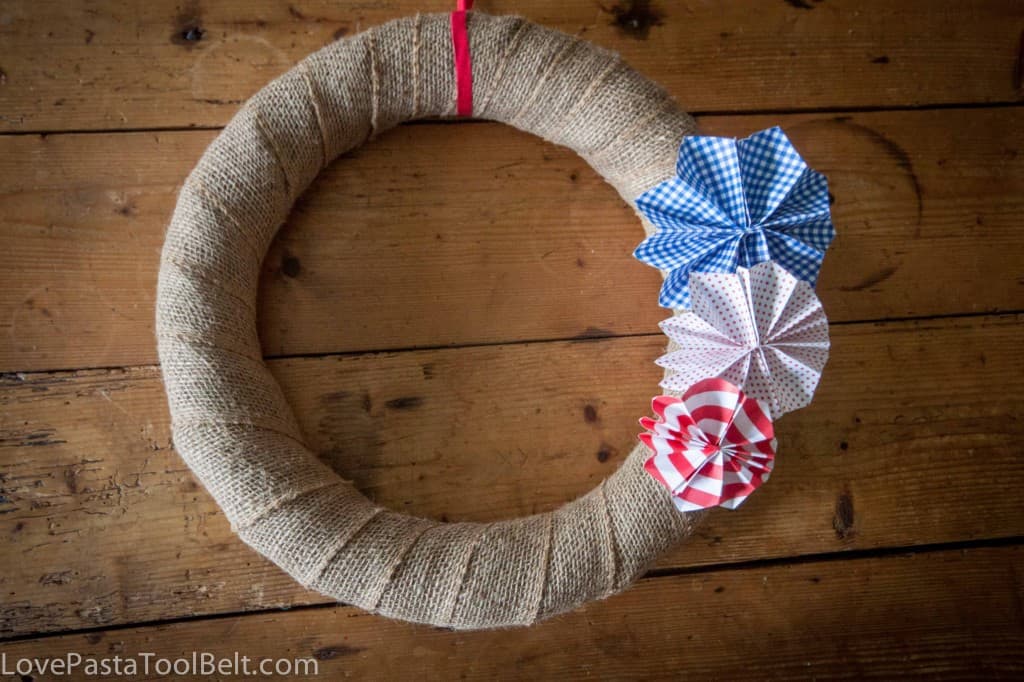 Paper Fireworks Wreath- Love, Pasta and a Tool Belt