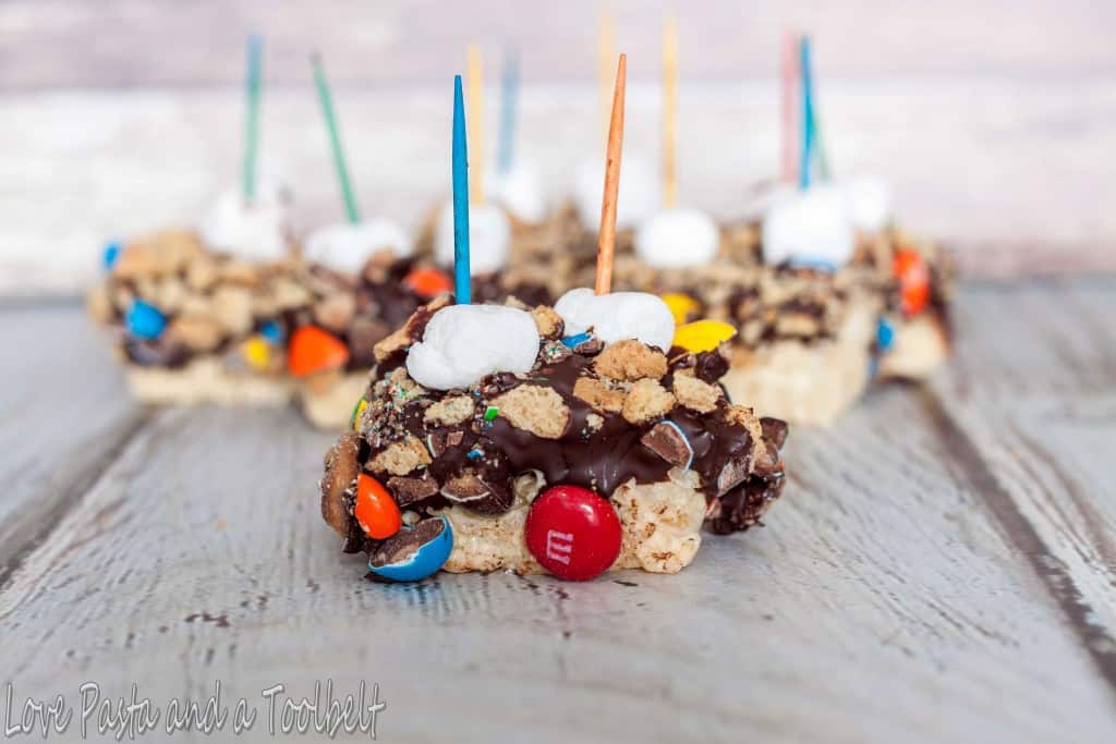 M&M’s Rice Krispies S’mores - Love, Pasta and a Tool Belt #KreateMyHappy #ad | desserts | snacks | s'mores |