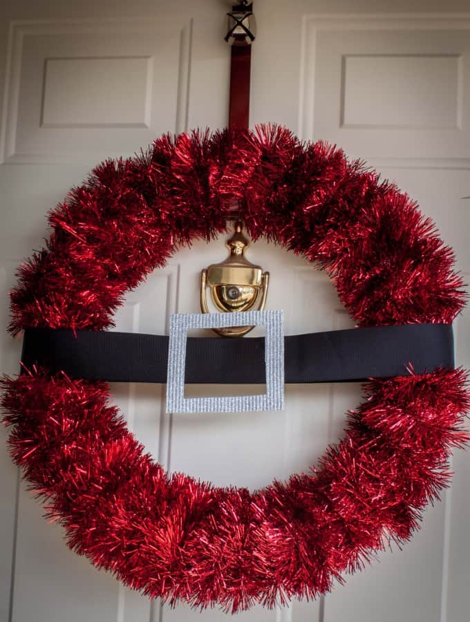 DIY Santa Wreath is a cute decoration for your front door- Love, Pasta and a Tool Belt | Christmas | Decor | Wreaths | DIY | Crafts |