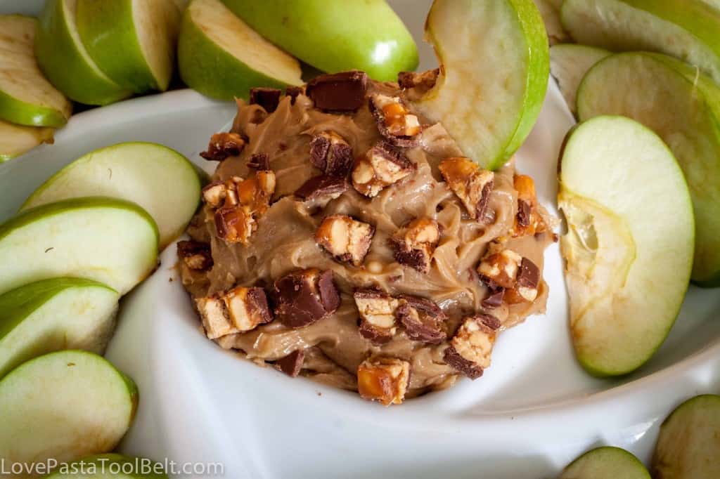 SNICKERS® Apple Dip- Love, Pasta and a Tool Belt #Chocolate4TheWin #shop