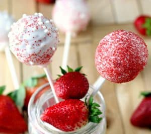 Strawberry-Cake-Pops-2