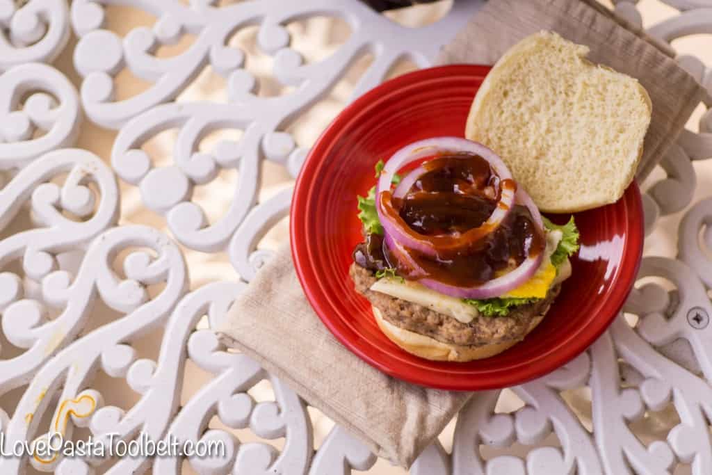 AD Try out this Fried Egg & Bacon Burger with Tyson® Ball Park® Patties for an easy and delicious dinner- Love, Pasta and a Tool Belt | dinner | recipes | easy dinner ideas | Hamburger | cheeseburger | 