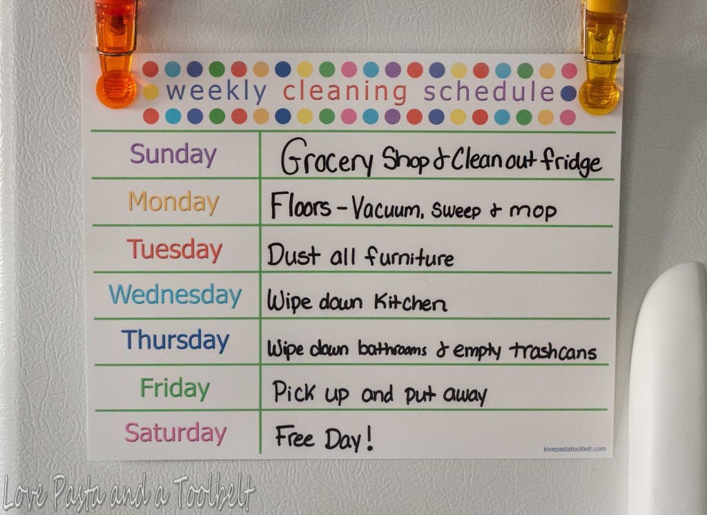 Weekly Cleaning Schedule with free printable- Love, Pasta and a Tool Belt | free printable | cleaning | schedule | cleaning printable | 