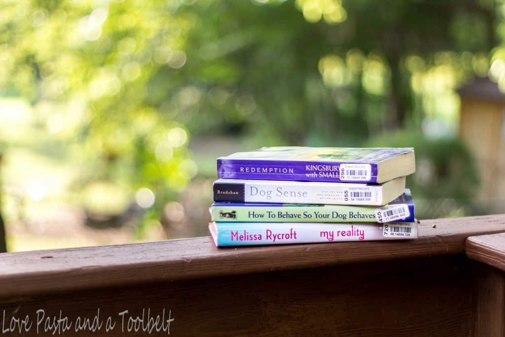 Today I'm sharing my summer reading list and What I'm Reading in August as well as a few other favorites!- Love, Pasta and a Tool Belt #LoveThriftBooks #Ad #CleverGirls