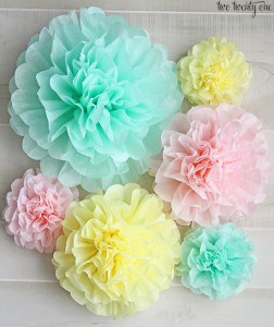 tissue-paper-pom-pom-how-to